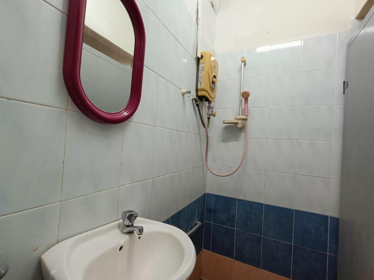 Kota Lodge Guest House Malacca Ngoại thất bức ảnh