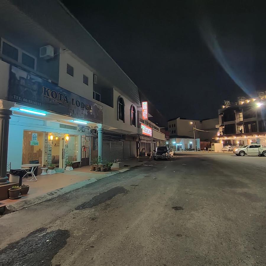Kota Lodge Guest House Malacca Ngoại thất bức ảnh