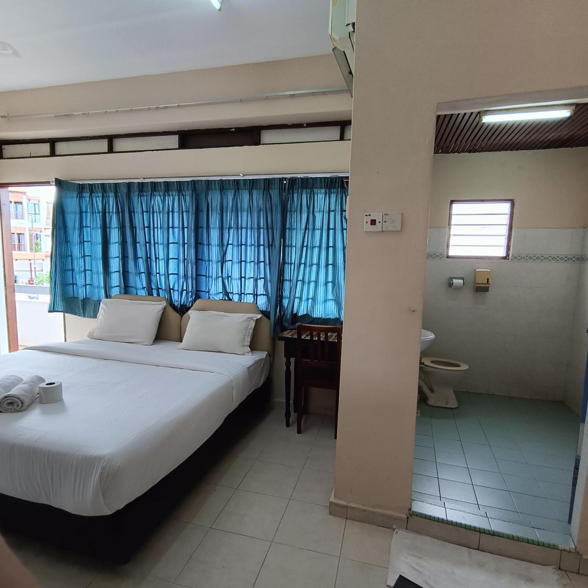 Kota Lodge Guest House Malacca Ngoại thất bức ảnh
